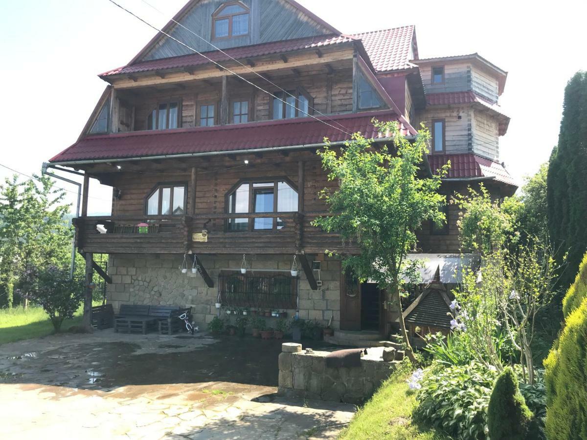Садиба Червона Калина Private Estate Chervona Kalyna Yaremche Ngoại thất bức ảnh