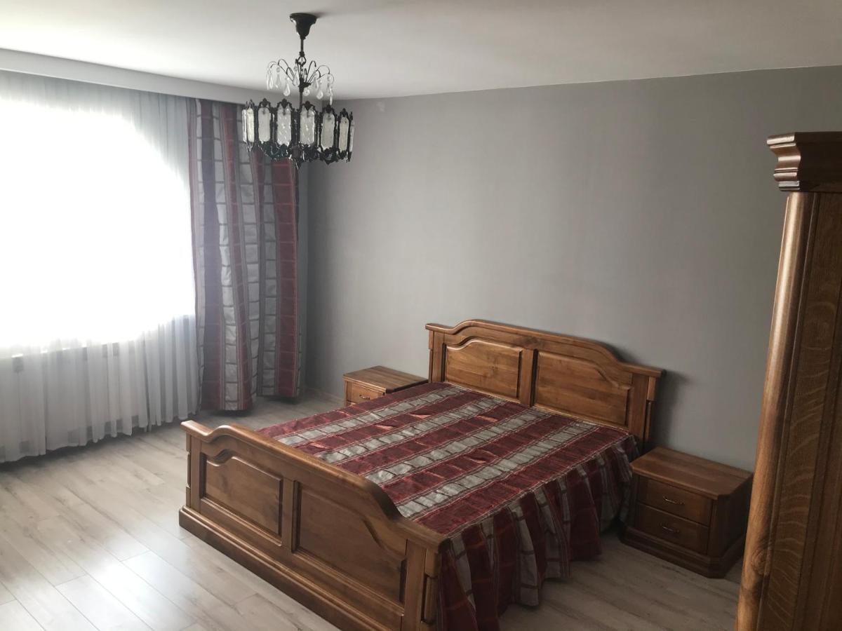 Садиба Червона Калина Private Estate Chervona Kalyna Yaremche Ngoại thất bức ảnh
